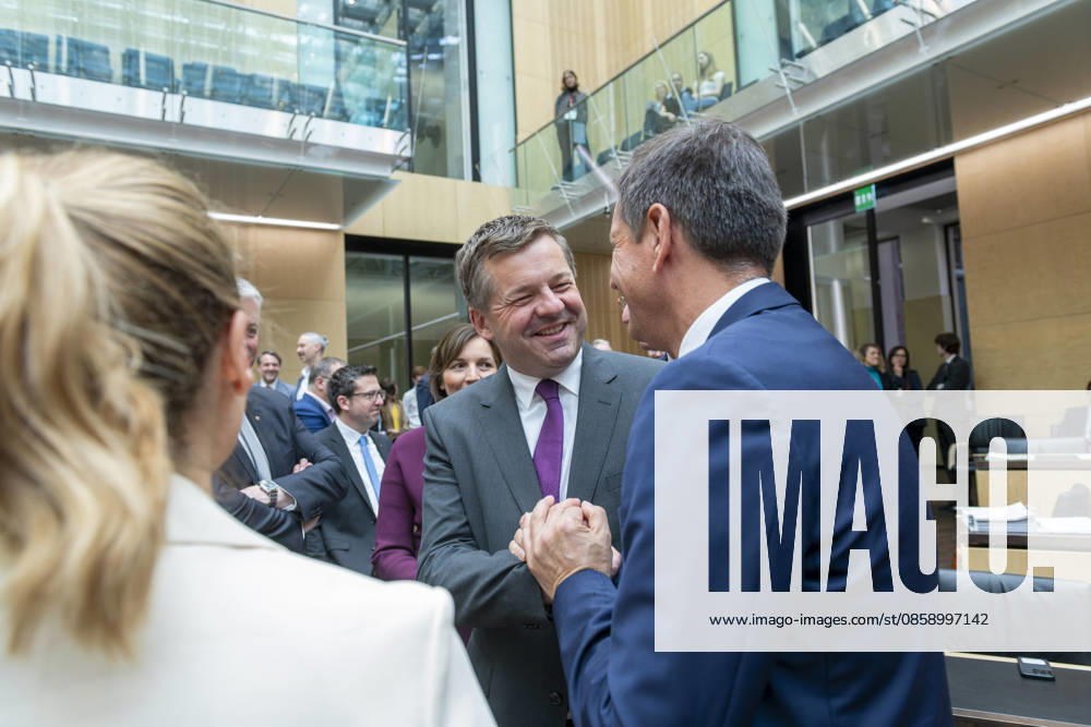 Sven Schulze Olaf Lies 1066 Meeting of the Bundesrat EUR, Germany, Berlin, 12 06 2026 Sven Schulze CDU Minister President of Saxony-Anhalt welcomes Olaf Lies SPD Minister President of Lower Saxony 1066 Meeting of the Bundesrat Nine legislative resolution