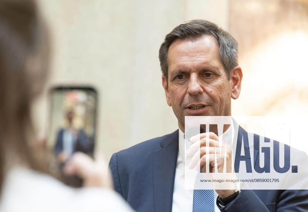 Olaf Lies 1066 Meeting of the Bundesrat EUR, Germany, Berlin, 12 06 2026 Olaf Lies SPD Minister-President of Lower Saxony makes a statement to his followers after the Bundesrat meeting SocialMedia 1066 Meeting of the Bundesrat Nine legislative resolutions from