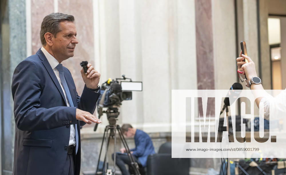Olaf Lies 1066 Meeting of the Bundesrat EUR, Germany, Berlin, 12 06 2026 Olaf Lies SPD Minister-President of Lower Saxony makes a statement to his followers after the Bundesrat meeting SocialMedia 1066 Meeting of the Bundesrat Nine legislative resolutions from
