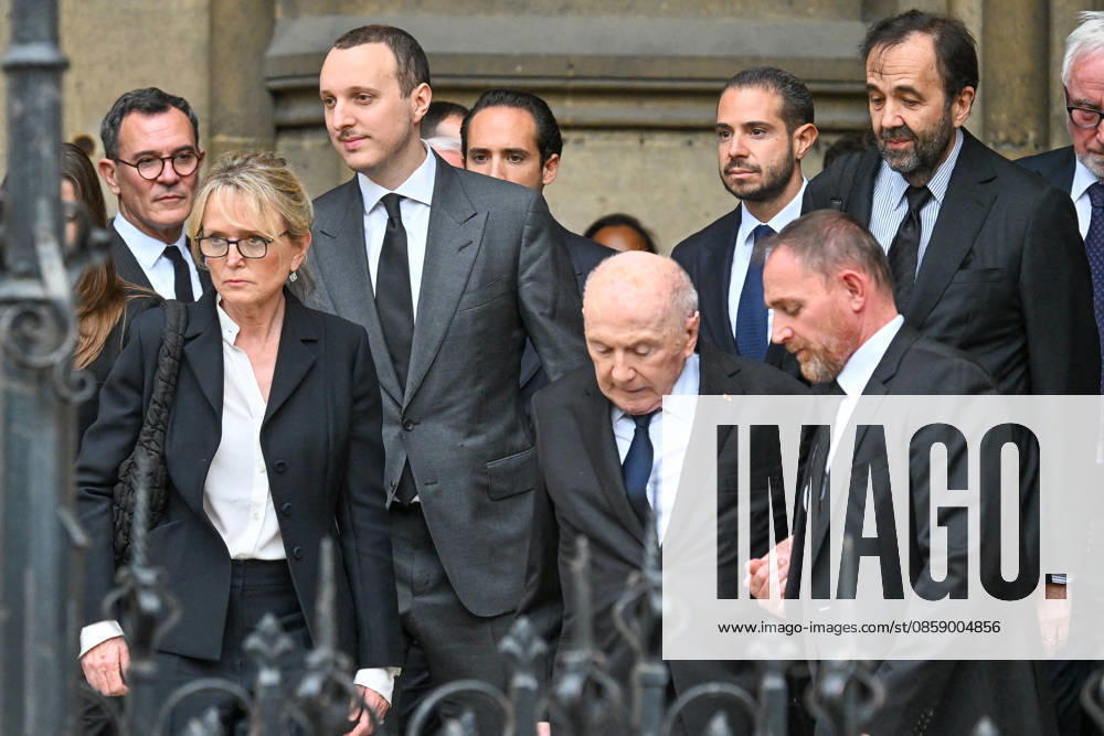 Claude Chirac, son Martin Rey Chirac, husband Frédéric Salat Baroux, François Pinault at the funeral of B Chirac in the Sainte Clotilde Basilica in Paris 7th arrondissement on June 12, 2026 The former first lady of France died on June 5, 2026 at the age of 93 Jacovides Liewig Bestimage The funeral of B Chirac in the Sainte Clotilde Basilica in Paris 7th arrondissement on June 12, 2026 The former first lady of France died on June 5, 2026 at the age of 93 Paris France