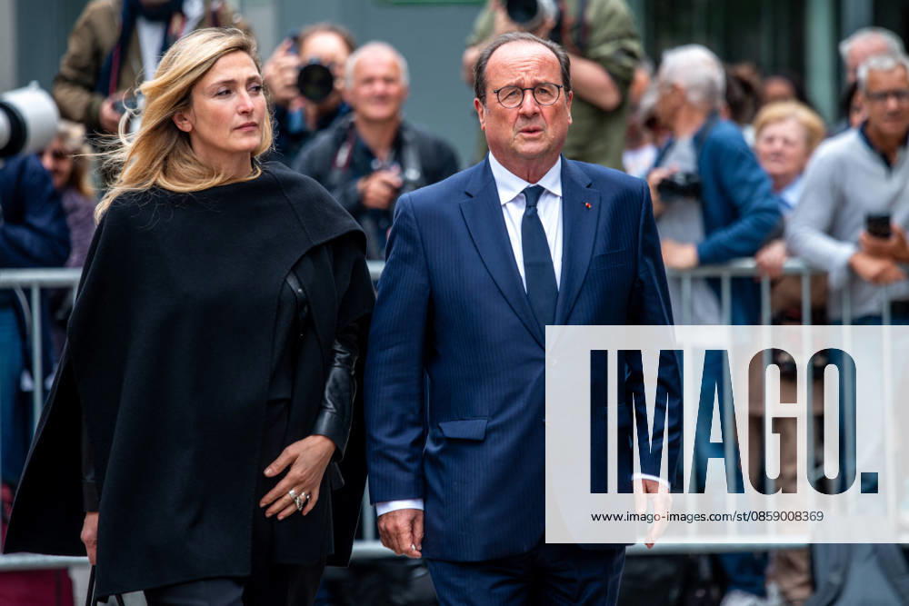 Bernadette Chirac Funeral - Paris François Hollande and Julie Gayet during funeral ceremony of Bernadette Chirac, widow of former French president Jacques Chirac at Sainte-Clotilde basilica in Paris, France on June 12, 2026. Bernadette Chirac died on June 5, 2026, aged 93. Photo by Denis Prezat ABACAPRESS.COM Paris France
