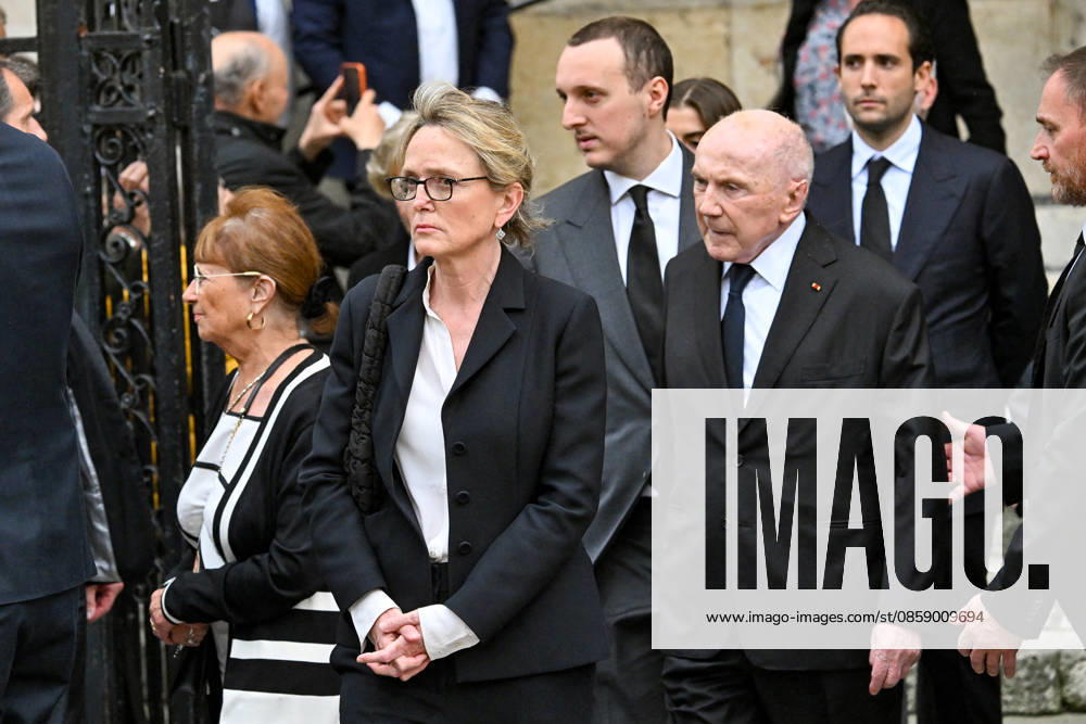 Claude Chirac, Martin Rey Chirac, François Pinault aux obèques de B Chirac en la basilique Sainte Clotilde à Paris 7ème le 12 juin 2026 The former first lady of France died on June 5, 2026 at the age of 93 Jacovides Liewig Bestimage The funeral of B Chirac in the Sainte Clotilde Basilica in Paris 7th arrondissement on June 12, 2026 The former first lady of France died on June 5, 2026 at the age of 93 Paris France