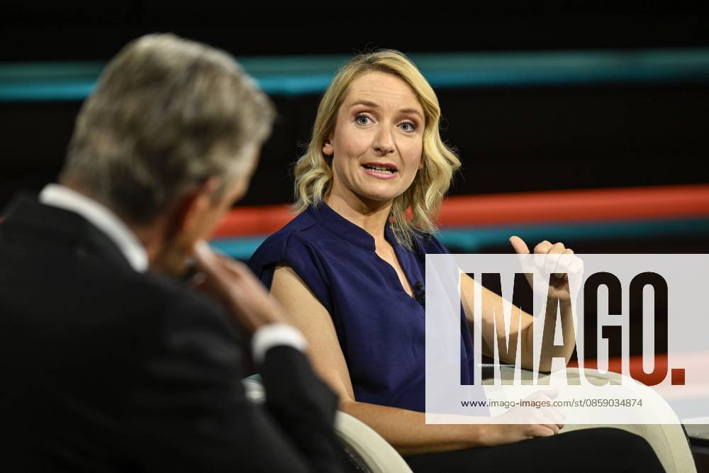 Markus Lanz with Ines Schwerdtner 06 26 her Markus Lanz and Ines Schwerdtner on June 10, 2026 in Markus Lanz , ZDF TV Television Talk Show Talk Show Germany German man German woman politician politics The Left Left P