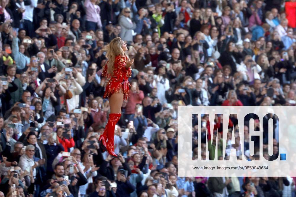 Helene Fischer, Singer, live in concert at the Olympiastadion Berlin, 360 Tour, Schlager, Berlin Germany, Germany
