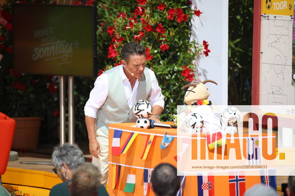 Stefan Mross on the ARD TV show Immer wieder sonntags at Europa Park Rust
