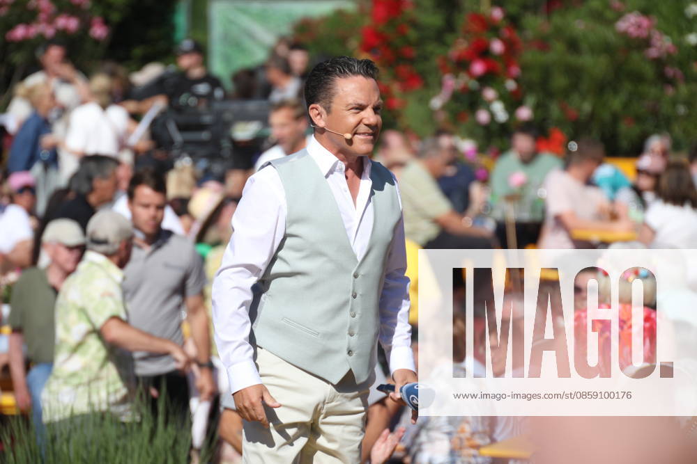 Stefan Mross on the ARD TV show Immer wieder sonntags at Europa Park Rust