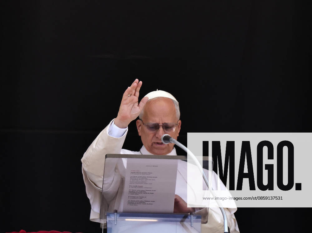 Vatican City - POPE LEO XIV delivers Angelus Prayer in St. Peter s Square at the Vatican. EvandroInetti_via ZUMA Wire Vatican City State - ZUMAi15_ 20260614_zaf_i15_002