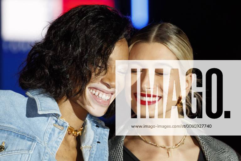 (L to R) Canadian model Winnie Harlow and American model Hailey Baldwin, attend the Tokyo Icons event on October 8, 2018, Tokyo, Japan. The American fashion brand Tommy Hilfiger presented its Fall 2018 collection in Tokyo inviting international and Japanese celebrities such as F1 race driver Lewis Hamilton and model and Justin Bieber s wife Hailey Baldwin. (gxta_THJIcons009)