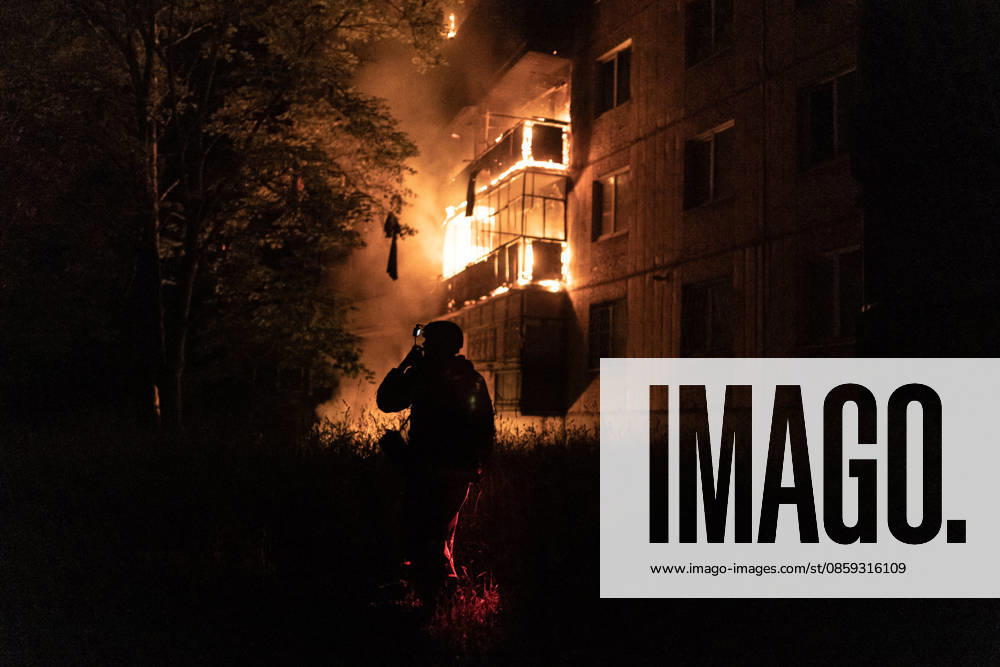 Ukrainian firefighters battle blaze after Russian drone strike in Druzhkivka DRUZHKIVKA, UKRAINE - JUNE 17: A Ukrainian firefighter stands near a residential building on fire following a Russian drone attack in Druzhkivka, Ukraine, on June 17, 2026. Diego Herrera Carcedo Anadolu Ukraine Donetsk. Editorial use only. Please get in touch for any other usage.