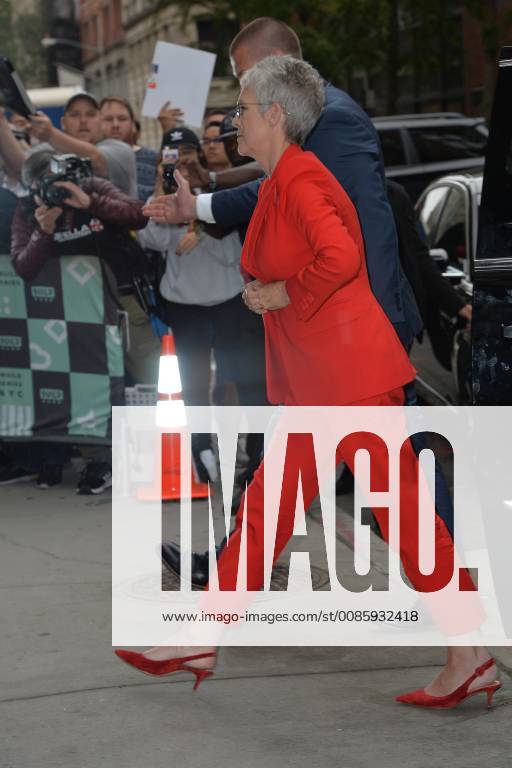 October 8 2018 New York NY USA October 2018 New York City Jamie Lee Curtis made an appearance on Build Series on October 2018 in New York City New York USA - ZUMAny1_ 20181008_zaf_ny1_029