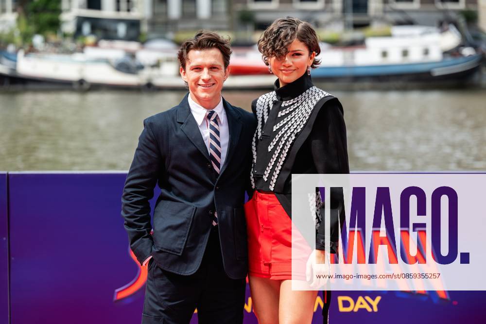 AMSTERDAM - Tom Holland and Zendaya pose during a photocall at Museum H Art. The actors are in Amsterdam to promote the new film Spider-Man: Brand New Day. SIMON LENSKENS ANP netherlands out - belgium out