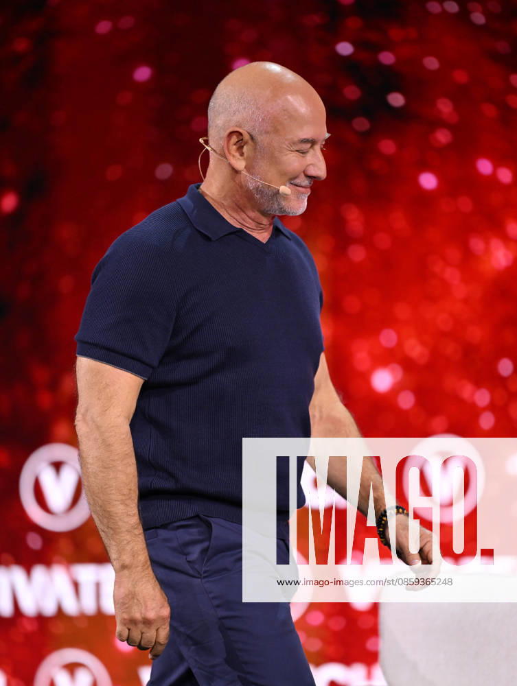 Paris VivaTech 2026 PARIS, FRANCE - JUNE 17: American businessman Jeff Bezos attends the 10th edition of the VivaTech technology startup and innovation fair at the Porte de Versailles exhibition center in Paris, France, on June 17, 2026. Mustafa Yalcin Anadolu Paris France. Editorial use only. Please get in touch for any other usage.