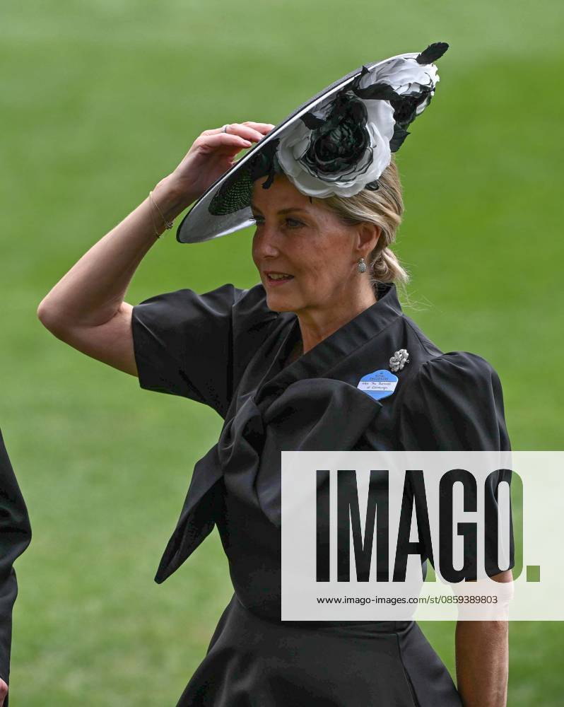 British royal family attends the Royal Ascot 2026 BERKSHIRE, UNITED KINGDOM - JUNE 17: Sophie, Duchess of Edinburgh attends the second day of the traditional Royal Ascot horse racing event, which has been held since 1711, in Berkshire, United Kingdom on June 17, 2026. Rasid Necati Aslim Anadolu Berkshire United Kingdom. Editorial use only. Please get in touch for any other usage.