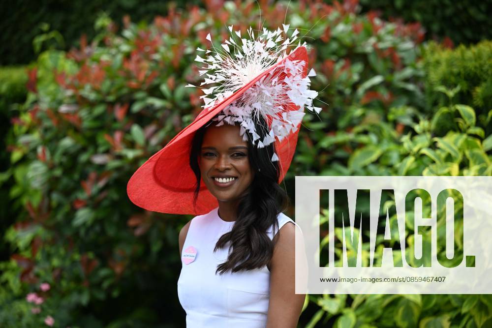Royal Ascot 2026 BERKSHIRE, UNITED KINGDOM - JUNE 18: Visitors wearing elaborate hats and elegant outfits attend the third day of the traditional Royal Ascot horse racing event, held in the United Kingdom since 1711, at Ascot Racecourse in Berkshire, United Kingdom on June 18, 2026. Rasid Necati Aslim Anadolu Berkshire United Kingdom. Editorial use only. Please get in touch for any other usage.