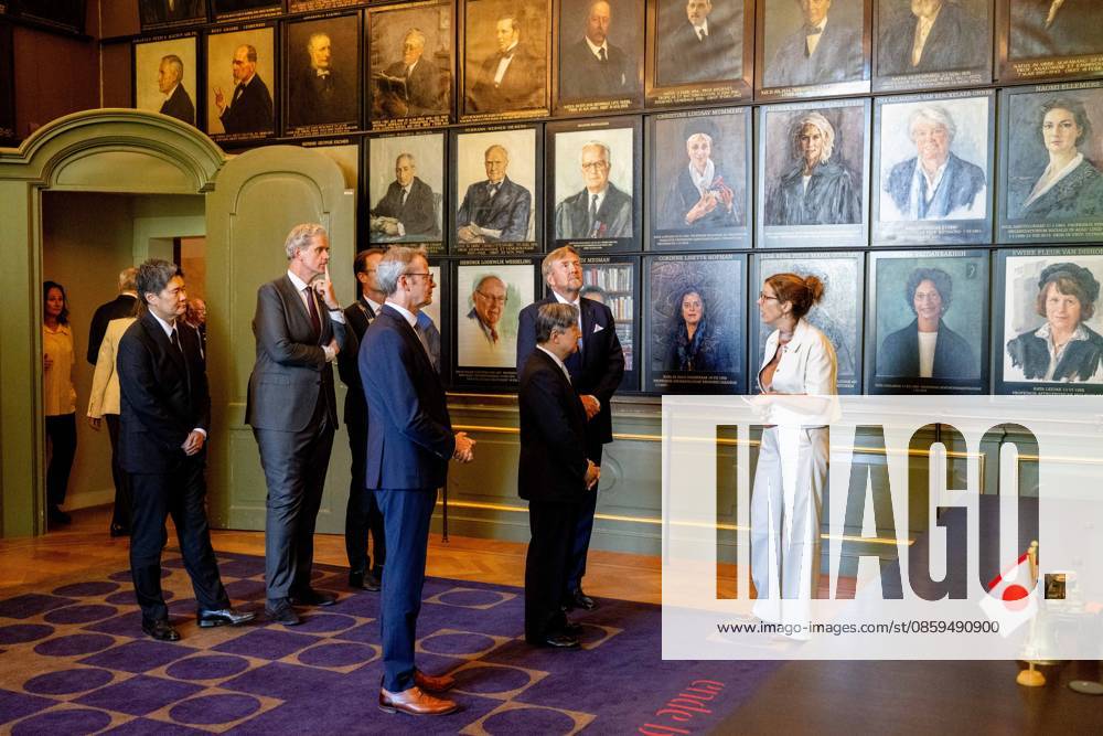 Leiden, The Netherlands, 2026-06-18 15:32:58 LEIDEN, 18-06-2026, Leiden University At the invitation of King Willem-Alexander and Queen Maxima, Emperor Naruhito of Japan is paying a state visit to the Netherlands. Emperor Naruhito is accompanied by Her Majesty Empress Masako. The state visit is a confirmation of the close and historic relationship between Japan and the Netherlands. The countries share 426 years of bilateral relations. PHOTO: NLBeeld Patrick van Emst In the photo: Emperor Naruhito and King Willem-Alexander visit Leiden University. In the Academy Building, they visit a temporary exhibition of objects from various Leiden Japan collections, the Sweat Room where graduates sign their names, and the Senate Chamber. Credit: NL