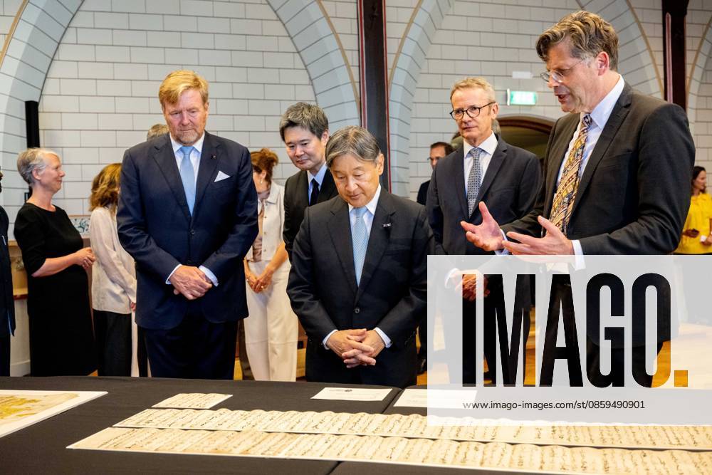 Leiden, The Netherlands, 2026-06-18 15:42:18 LEIDEN, 18-06-2026, Leiden University At the invitation of King Willem-Alexander and Queen Maxima, Emperor Naruhito of Japan is paying a state visit to the Netherlands. Emperor Naruhito is accompanied by Her Majesty Empress Masako. The state visit is a confirmation of the close and historic relationship between Japan and the Netherlands. The countries share 426 years of bilateral relations. PHOTO: NLBeeld Patrick van Emst In the photo: Emperor Naruhito and King Willem-Alexander visit Leiden University. In the Academy Building, they visit a temporary exhibition of objects from various Leiden Japan collections, the Sweat Room where graduates sign their names, and the Senate Chamber. Credit: NL