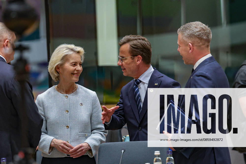 URSULA VON DER LEYEN (R), President of the European Commission, speaks with PETER MAGYAR of Hungary and ULF KRISTERSSON of Sweden inside the European Council during the European Council Summit in Brussels. Brussels European Union - ZUMAo116 20260618_znp_o116_107