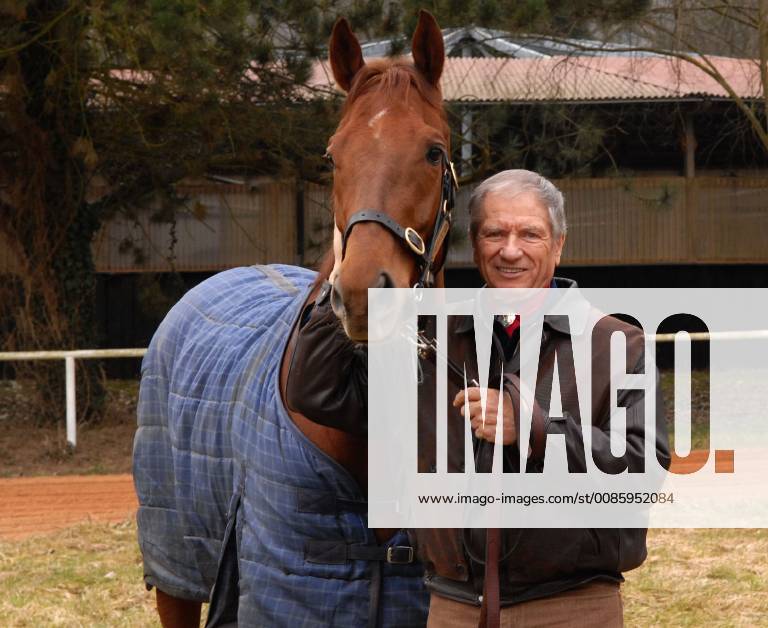 The horse breeder and former rodeo rider Monty Roberts, who deals with dealing with difficult horses, is visiting the private racecourse at the training center Schmeer in Saarbrücken on Tuesday 03 03 2009
