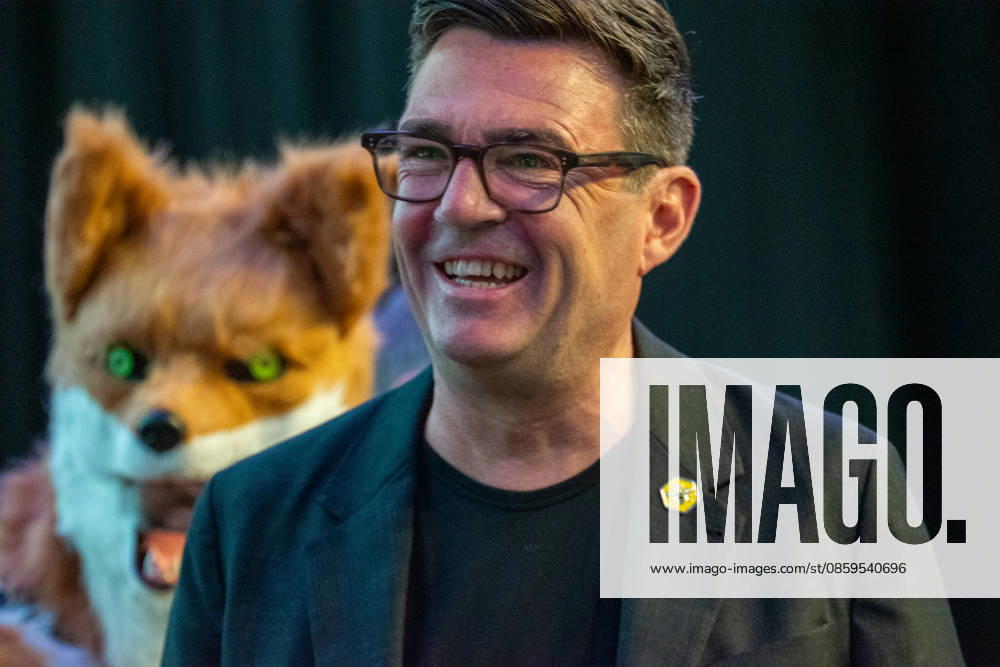 Makerfield By election in Wigan Manchester, UK - 19 Jun 2026 Newly elected Member of Parliament Andy Burnham delivers his victory speech at the Edge in Wigan, following a high-stakes battle for the Makerfield constituency. Wigan Manchester United Kingdom