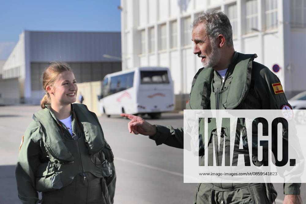 Princess Leonors training flight with her father, Felipe VI, at the General Academy of Air and Space Princess Leonors training flight with her father, Felipe VI, at the General Academy of Air and Space, on June 18, 2026, in San Javier, Murcia ARMED FORCES PRINCESS LEONOR FELIPE VI AIRPLANE FLIGHT JUNE 19, 2026 Office of His Majesty the King June 19, 2026 San Javier, Murcia San Javier, Murcia Spain,detected_source_language