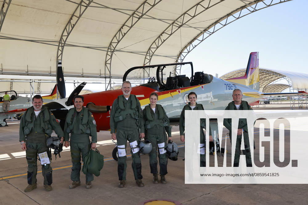 Princess Leonors training flight with her father, Felipe VI, at the General Academy of Air and Space Princess Leonors training flight with her father, Felipe VI, at the General Academy of Air and Space, on June 18, 2026, in San Javier, Murcia ARMED FORCES PRINCESS LEONOR FELIPE VI AIRPLANE FLIGHT JUNE 19, 2026 Office of His Majesty the King June 19, 2026 San Javier, Murcia San Javier, Murcia Spain,detected_source_language