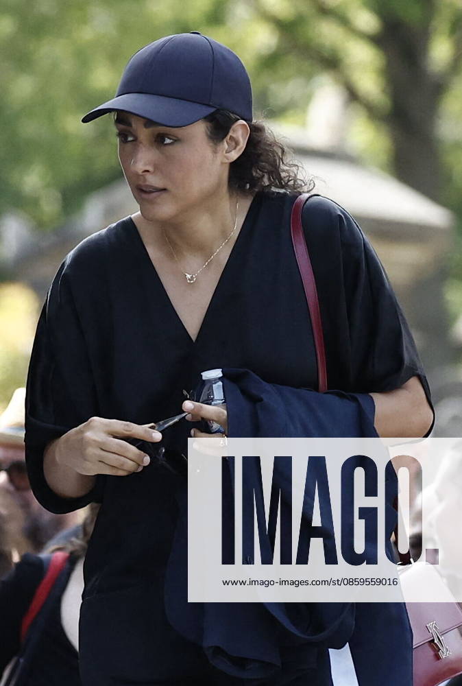 Golshifteh Farahani at Mr. Satrapi’s funeral at the Père Lachaise Crematorium in Paris on June 19, 2026. The author of the famous graphic novel, which was adapted into a film, Persepolis, died on June 3, 2026, at the age of 56, inconsolable over the loss of her husband, M. Ripa, which occurred a year earlier. Cyril Moreau Bestimage The funeral of M. Satrapi at the Père Lachaise Crematorium in Paris, on June 19, 2026. The author of the famous graphic novel, adapted into a film, Persepolis, died on June 3, 2026, at the age of 56, inconsolable over the loss of her husband, M. Ripa, which occurred a year earlier. Paris, France,detected_source_language