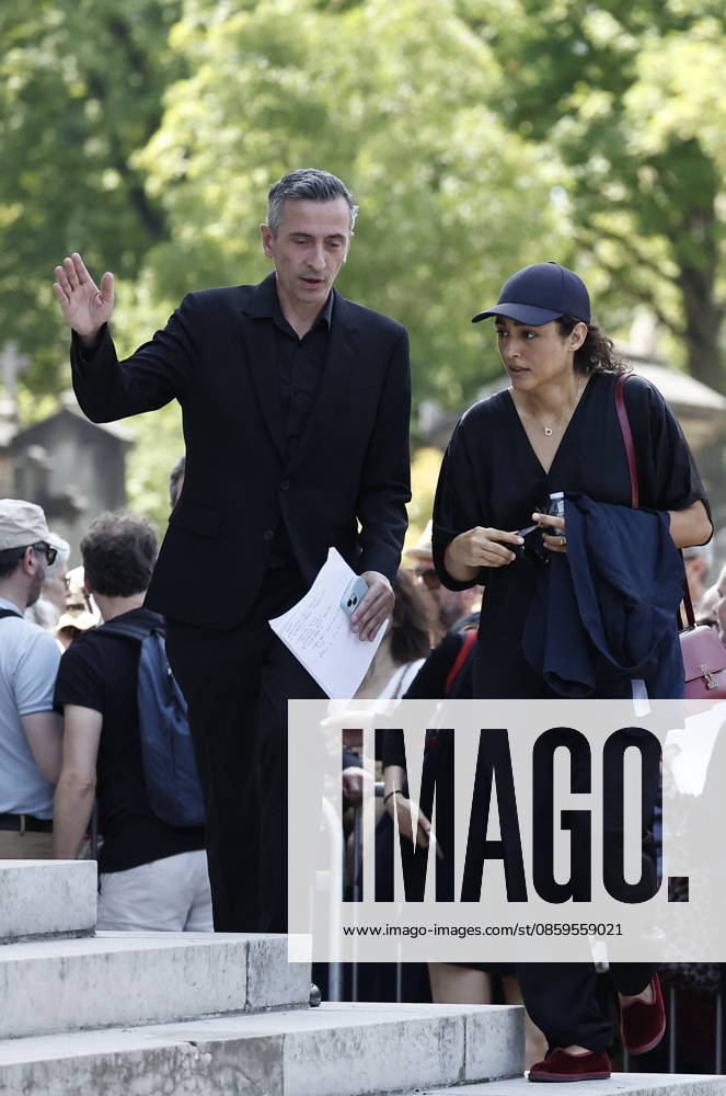 Golshifteh Farahani at Mr. Satrapi’s funeral at the Père Lachaise Crematorium in Paris on June 19, 2026. The author of the famous graphic novel, which was adapted into a film, Persepolis, died on June 3, 2026, at the age of 56, inconsolable over the loss of her husband, M. Ripa, which occurred a year earlier. Cyril Moreau Bestimage The funeral of M. Satrapi at the Père Lachaise Crematorium in Paris, on June 19, 2026. The author of the famous graphic novel, adapted into a film, Persepolis, died on June 3, 2026, at the age of 56, inconsolable over the loss of her husband, M. Ripa, which occurred a year earlier. Paris, France,detected_source_language