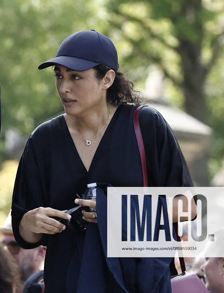 Golshifteh Farahani at Mr. Satrapi’s funeral at the Père Lachaise Crematorium in Paris on June 19, 2026. The author of the famous graphic novel, which was adapted into a film, Persepolis, died on June 3, 2026, at the age of 56, inconsolable over the loss of her husband, M. Ripa, which occurred a year earlier. Cyril Moreau Bestimage The funeral of M. Satrapi at the Père Lachaise Crematorium in Paris, on June 19, 2026. The author of the famous graphic novel, adapted into a film, Persepolis, died on June 3, 2026, at the age of 56, inconsolable over the loss of her husband, M. Ripa, which occurred a year earlier. Paris, France,detected_source_language