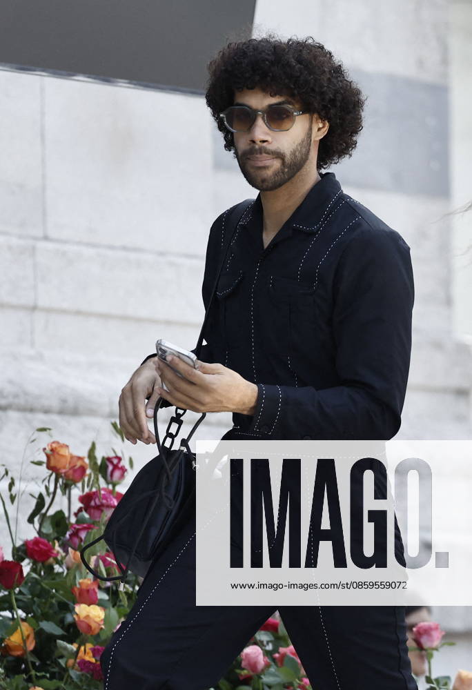 Gwendal Marimoutou at the funeral of Mr. Satrapi at the Père Lachaise Crematorium in Paris on June 19, 2026. The author of the famous graphic novel, which was adapted into a film, Persepolis, died on June 3, 2026, at the age of 56, inconsolable over the loss of her husband, M. Ripa, which occurred a year earlier. Cyril Moreau Bestimage The funeral of M. Satrapi at the Père Lachaise Crematorium in Paris, on June 19, 2026. The author of the famous graphic novel, adapted into a film, Persepolis, died on June 3, 2026, at the age of 56, inconsolable over the loss of her husband, M. Ripa, which occurred a year earlier. Paris, France,detected_source_language