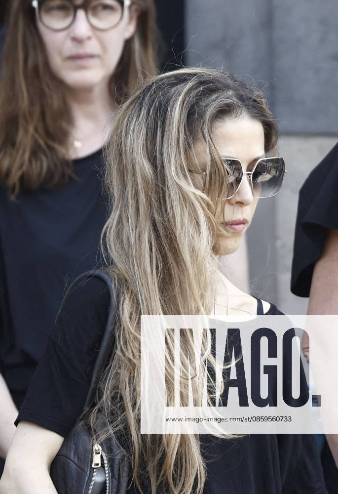 Tristane Banon at the funeral of Mr. Satrapi at the Père Lachaise Crematorium in Paris on June 19, 2026. The author of the famous graphic novel, which was adapted into a film, Persepolis, died on June 3, 2026, at the age of 56, inconsolable over the loss of her husband, M. Ripa, which had occurred a year earlier. Cyril Moreau Bestimage at the funeral of M. Satrapi at the Père Lachaise Crematorium in Paris, on June 19, 2026. The author of the famous graphic novel, adapted into a film, Persepolis, died on June 3, 2026, at the age of 56, inconsolable over the loss of her husband, M. Ripa, which occurred a year earlier. Paris, France,detected_source_language
