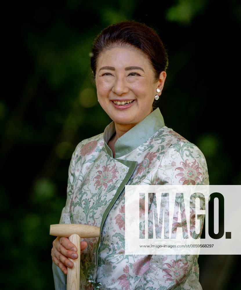 Amsterdam Empress Masako planting a cherry tree in the Blossom Park in the Amsterdam Forest on the 3rd and last day of the 3 day statevisit to the Netherlands. Â