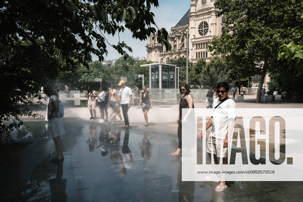 The Heat Wave Is Increasing In Paris People cool off with urban misters near Les Halles in Paris, France, on June 19, 2026. A heatwave affects France and is expected to continue for several days, with temperatures anticipated to reach up to 40?C in some areas on June 21, the first day of summer. Paris France