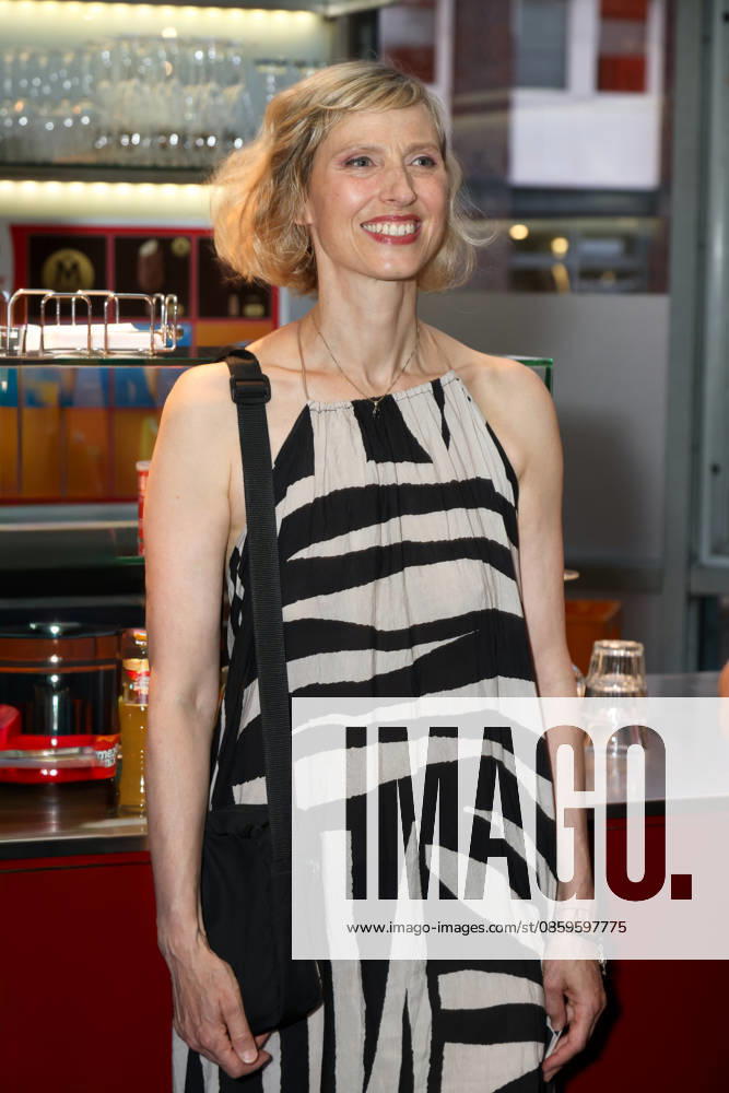 Nini Stadlmann at the premiere celebration for the comedy Höchste Zeit, Winterhuder Fährhaus Comedy. This musical comedy, featuring hits from the ’70s through the ’90s, follows four women going through menopause who, on the eve of a wedding, grapple with the big questions about love, marriage, and the perfect partner, Hamburg, June 19, 2026,detected_source_language