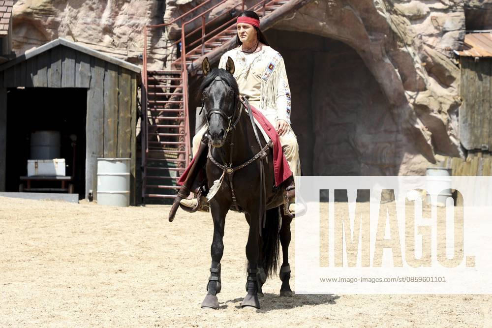 ABB KARLMAY Alexander Klaws as Winnetou on horseback, actor in makeup and costume, on Friday, June 19, 2026, during the dress rehearsal for the play In the Valley of Death at the 2026 Karl May Festival in the Indian Village on the Kalkberg. The premiere will take place on June 27 at the open-air theater on the Kalkberg in Bad Segeberg, Schleswig-Holstein, Germany,detected_source_language