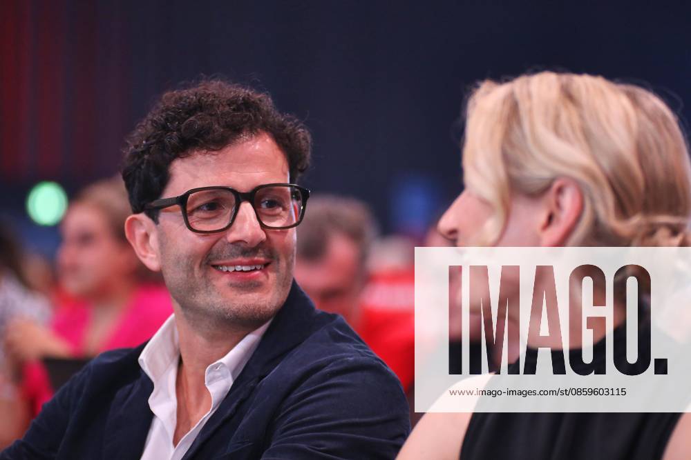 Potsdam, Brandenburg, Germany, June 20, 2026, Metropolis Halle, Federal Party Convention of The Left Party, Luigi Pantisano and Ines Schwerdtner,detected_source_language