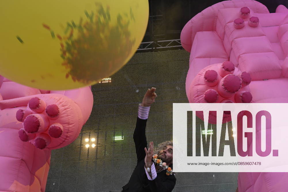 Singer Wayne Coyne of The Flaming Lips band performs during the music festival Metronome Prague, on June 20, 2026, in Prague, Czech Republic. (CTKxPhoto MichalxKrumphanzl) CTKPhotoP2026062005195 CTKPhotoP2026062005195
