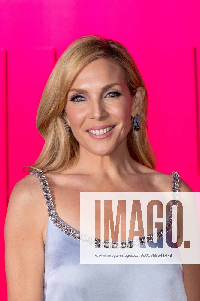 June Diane Raphael at arrivals for ELLE WORLD Grand Opening, Hall des Lumieres, New York, NY, June 20, 2026. Photo By: Ryan Billings Everett Collection ELLE WORLD Grand Opening PUBLICATIONXNOTxINxCANxCHNxFRAxITAxJPNxNORxPOLxRUSxESPxUKxUSA