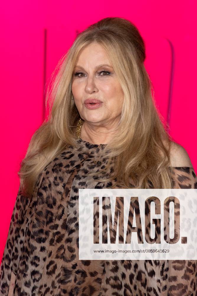 Jennifer Coolidge at arrivals for ELLE WORLD Grand Opening, Hall des Lumieres, New York, NY, June 20, 2026. Photo By: Ryan Billings Everett Collection ELLE WORLD Grand Opening PUBLICATIONXNOTxINxCANxCHNxFRAxITAxJPNxNORxPOLxRUSxESPxUKxUSA