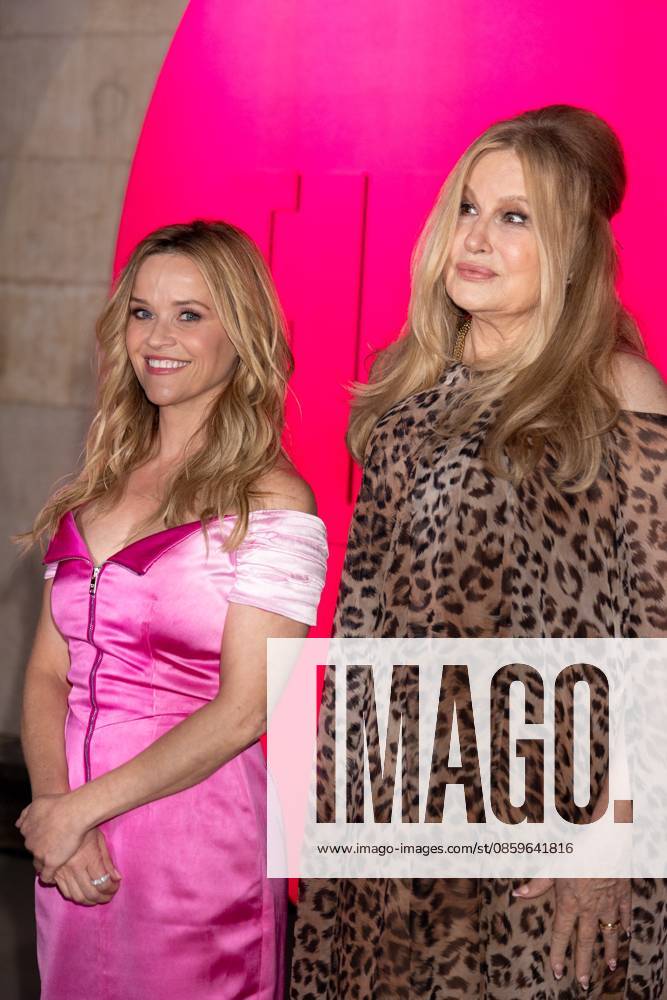 Reese Witherspoon, Jennifer Coolidge at arrivals for ELLE WORLD Grand Opening, Hall des Lumieres, New York, NY, June 20, 2026. Photo By: Ryan Billings Everett Collection ELLE WORLD Grand Opening PUBLICATIONXNOTxINxCANxCHNxFRAxITAxJPNxNORxPOLxRUSxESPxUKxUSA