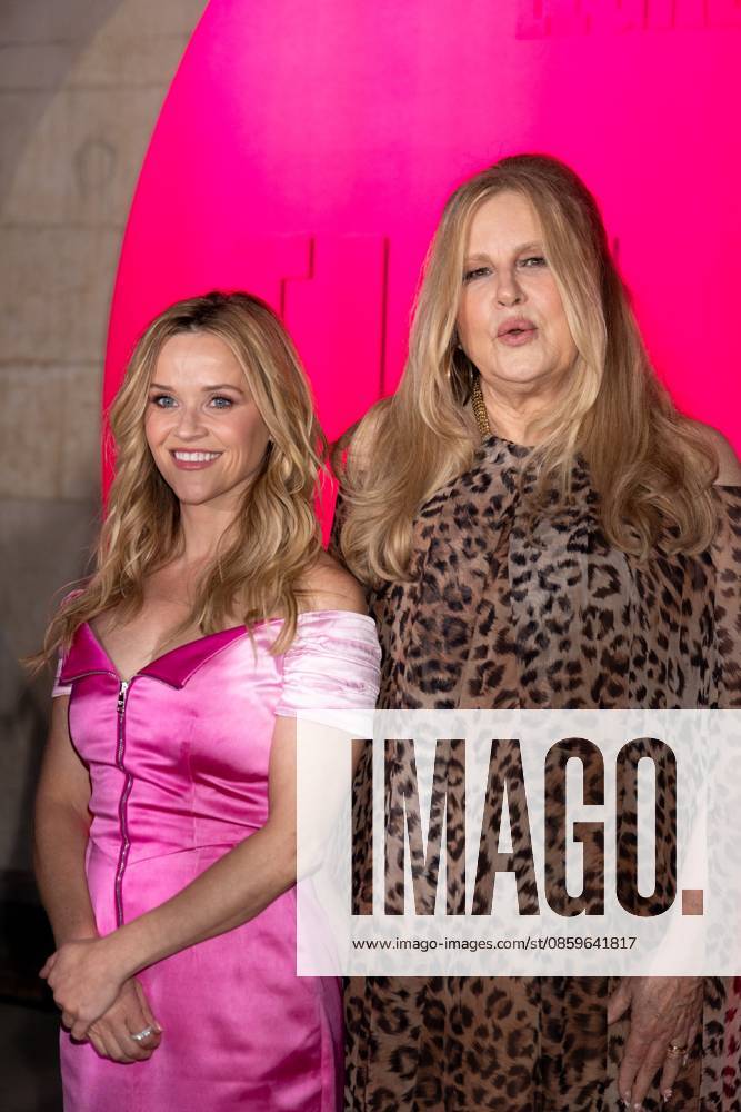 Reese Witherspoon, Jennifer Coolidge at arrivals for ELLE WORLD Grand Opening, Hall des Lumieres, New York, NY, June 20, 2026. Photo By: Ryan Billings Everett Collection ELLE WORLD Grand Opening PUBLICATIONXNOTxINxCANxCHNxFRAxITAxJPNxNORxPOLxRUSxESPxUKxUSA
