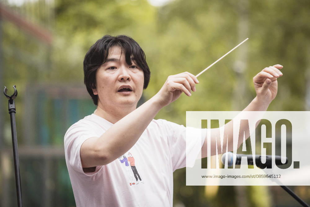 Symphonic Mob, Flash Mob at the Sony Center, Berlin