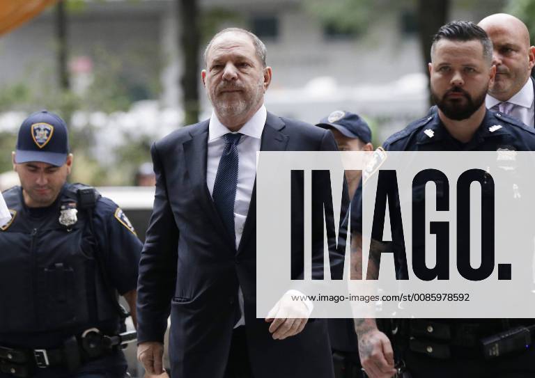 Harvey Weinstein arrives at Manhattan Federal Court for a hearing on October 11, 2018 in New York City. The Manhattan District Attorney s office recently discovered a previous written account from one of Weinstein s accusers that could suggest her encounter with him was consensual. Harvey Weinstein had previously been arraigned and plead not guilty in June on charges of first- and third-degree rape as well as a first-degree criminal sexual act involving two other women that allegedly took place in 2004 and 2013. NYP20181011105 JOHNxANGELILLO