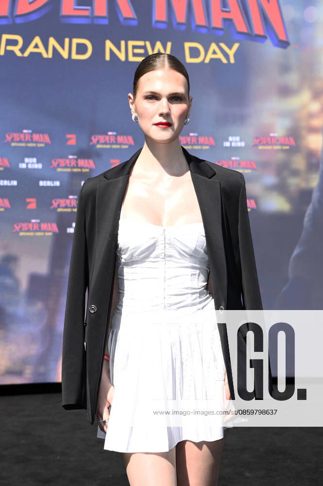 Lucy Hellenbrecht at the fan event for the movie Spider-Man Foto:xN.xKubelkax xFuturexImagex spiderman_berlin_6717