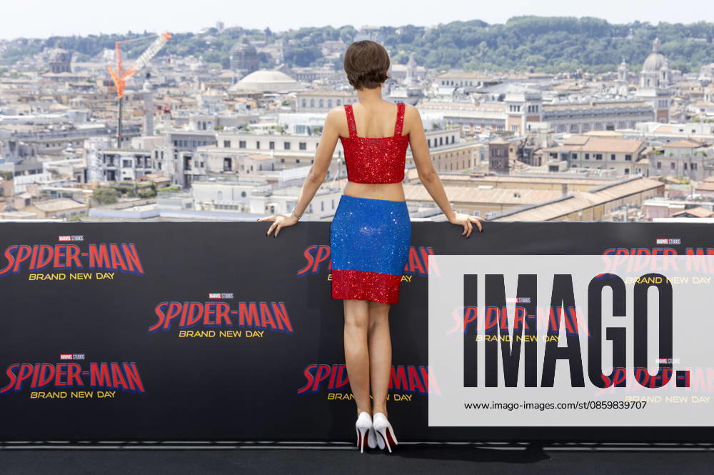Zendaya at the photocall for the movie Spider-Man Foto:xA.xM.xTinghinox xFuturexImagex spiderman_rom_6643