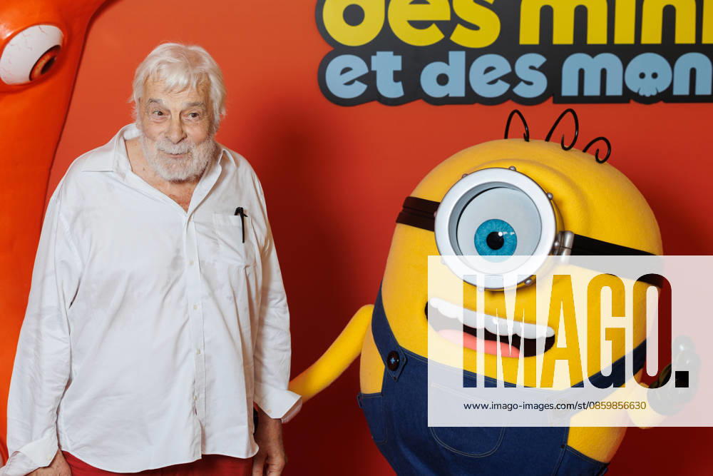Minions Monsters premiere at the Grand Rex theater; celebrities arrive on the red carpet; Jacques Weber and a Minion; 457577; June 23, 2026,detected_source_language