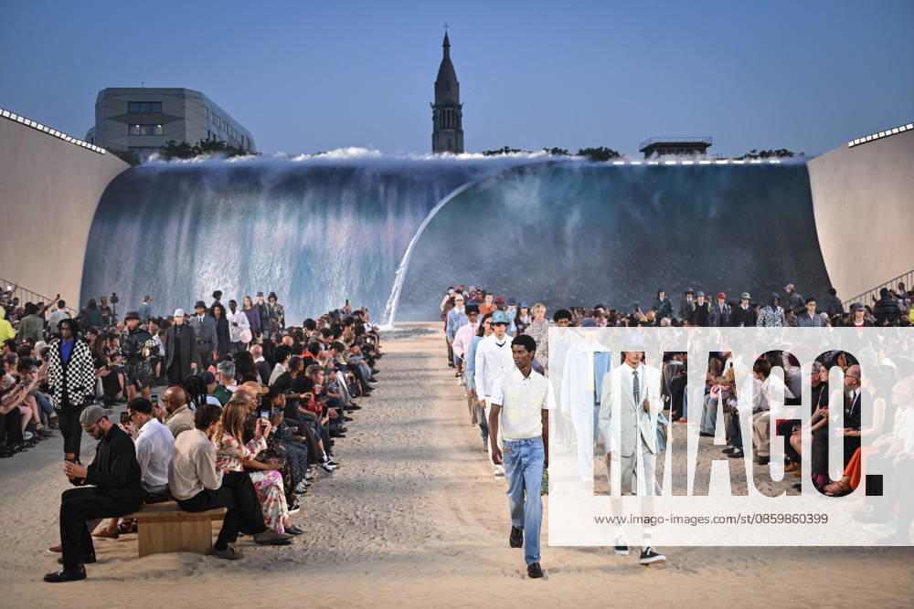 PFW - Louis Vuitton Runway in Paris FA A model walks the runway the Spring Summer 2027 collection by US designer Pharrell Williams for Louis Vuitton during the Paris Fashion Week, on June 23, 2026. Photo by Firas Abdullah ABACAPRESS.COM Paris Ile-de-France France