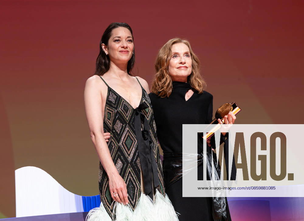 Biarritz Film Festival New Waves Opening Ceremony Opening Ceremony of the Biarritz Film Festival New Waves 457580 June 23, 2026 France Cotillard, Marion Huppert, Isabelle,detected_source_language