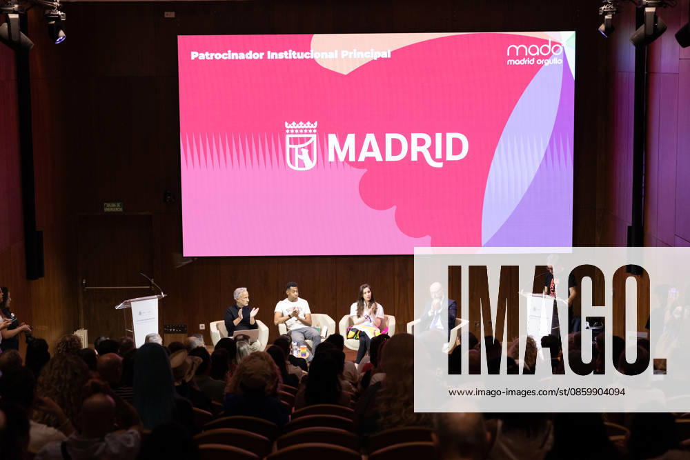Presentation of the Official Program for MADO 2026 José Fernández Sánchez 2d, the delegate for the Department of Social Policies, Family, and Equality of the Madrid City Council, during the official presentation of the official program for MADO 2026, at the Thyssen-Bornemisza National Museum on June 24, 2026, in Madrid, Spain. The full lineup of stages, free concerts, guest artists, and cultural activities that will mark this year’s LGBTIQ Pride festivities has been officially unveiled. JUNE 24, 2026 Jesús Hellí Madrid, Madrid, Spain,detected_source_language