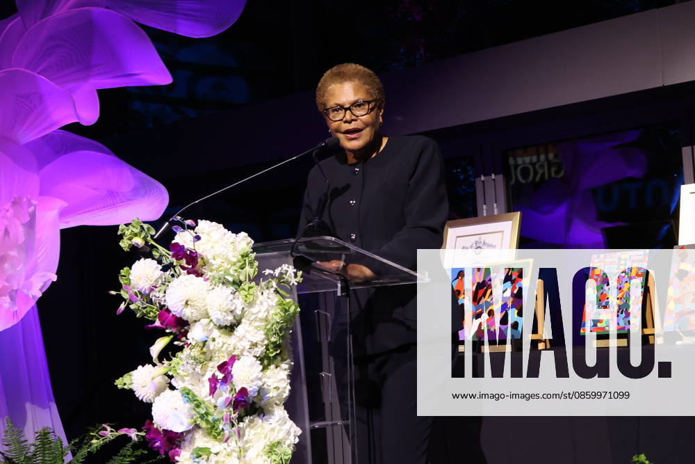 Los Angeles Ca June 24: Mayor Karen Bass at the 2026 LAUL Awards on June 24, 2026 Credit: USA - ZUMAa123 20260624_zaa_a123_017