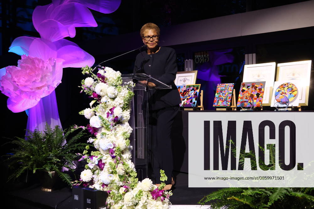 Los Angeles Ca June 24: Mayor Karen Bass at the 2026 LAUL Awards on June 24, 2026 Credit: USA - ZUMAa123 20260624_zaa_a123_028